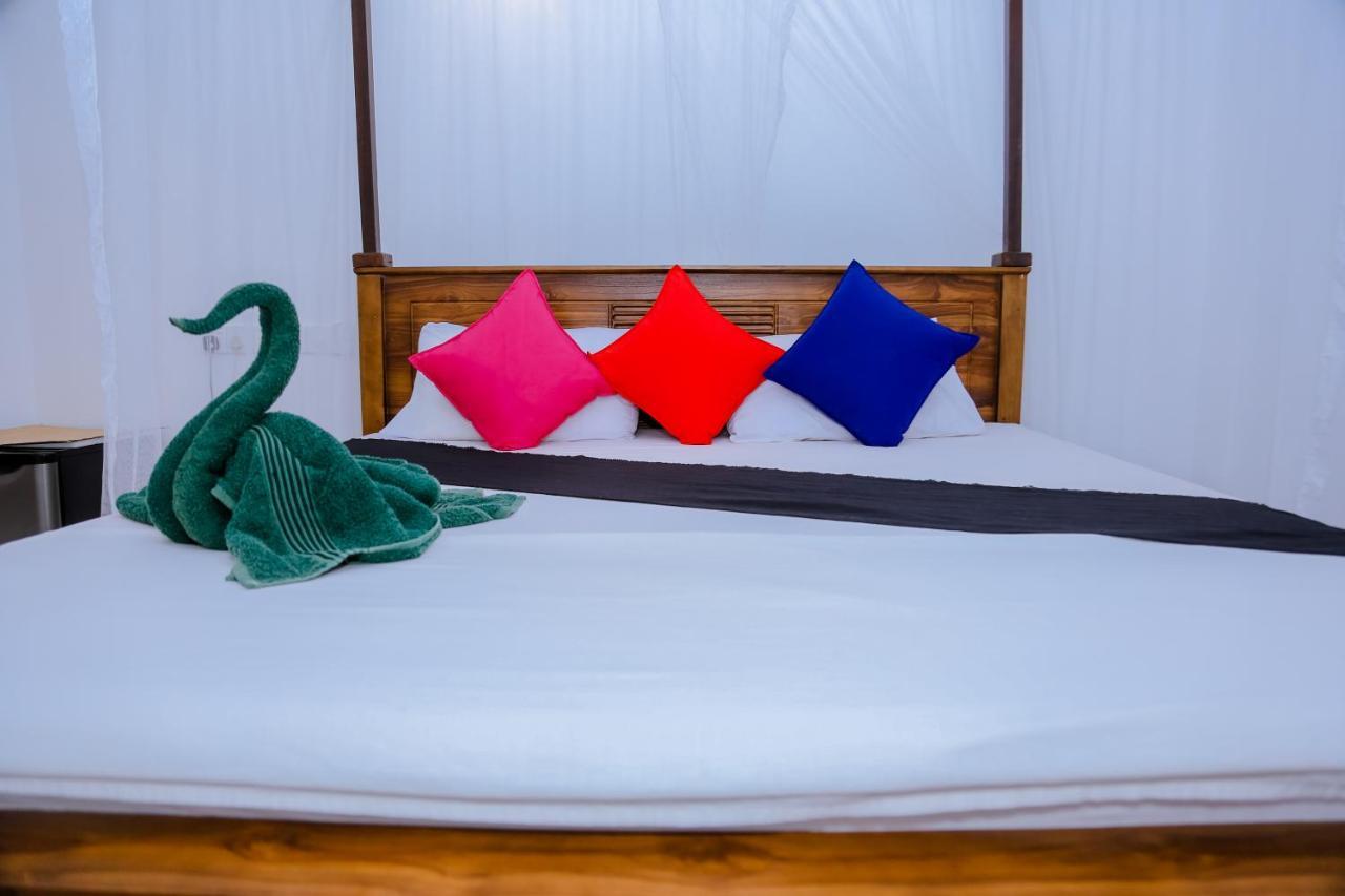 Bed and Breakfast Sajana Ocean Hill Mirissa Exterior foto