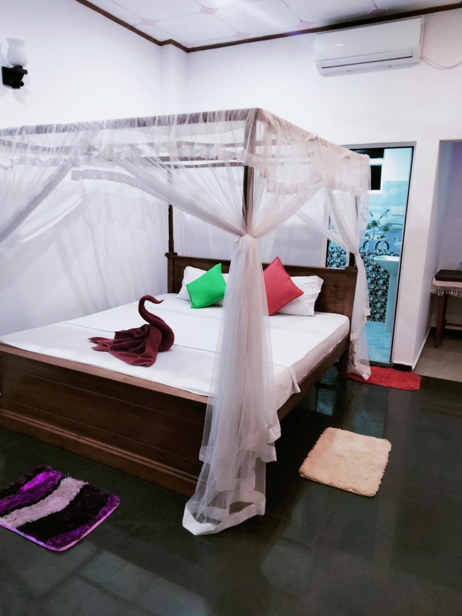 Bed and Breakfast Sajana Ocean Hill Mirissa Zimmer foto