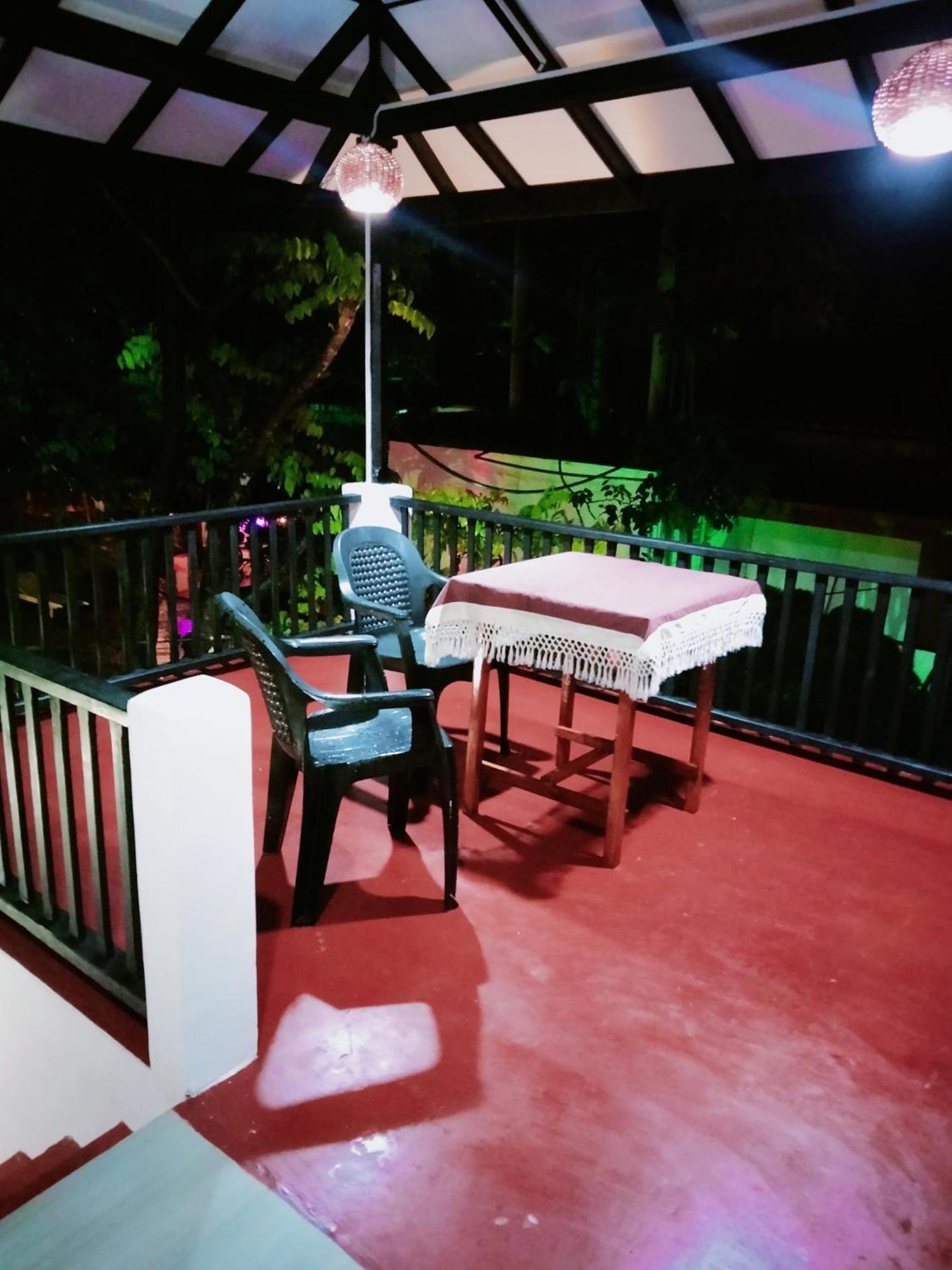 Bed and Breakfast Sajana Ocean Hill Mirissa Zimmer foto